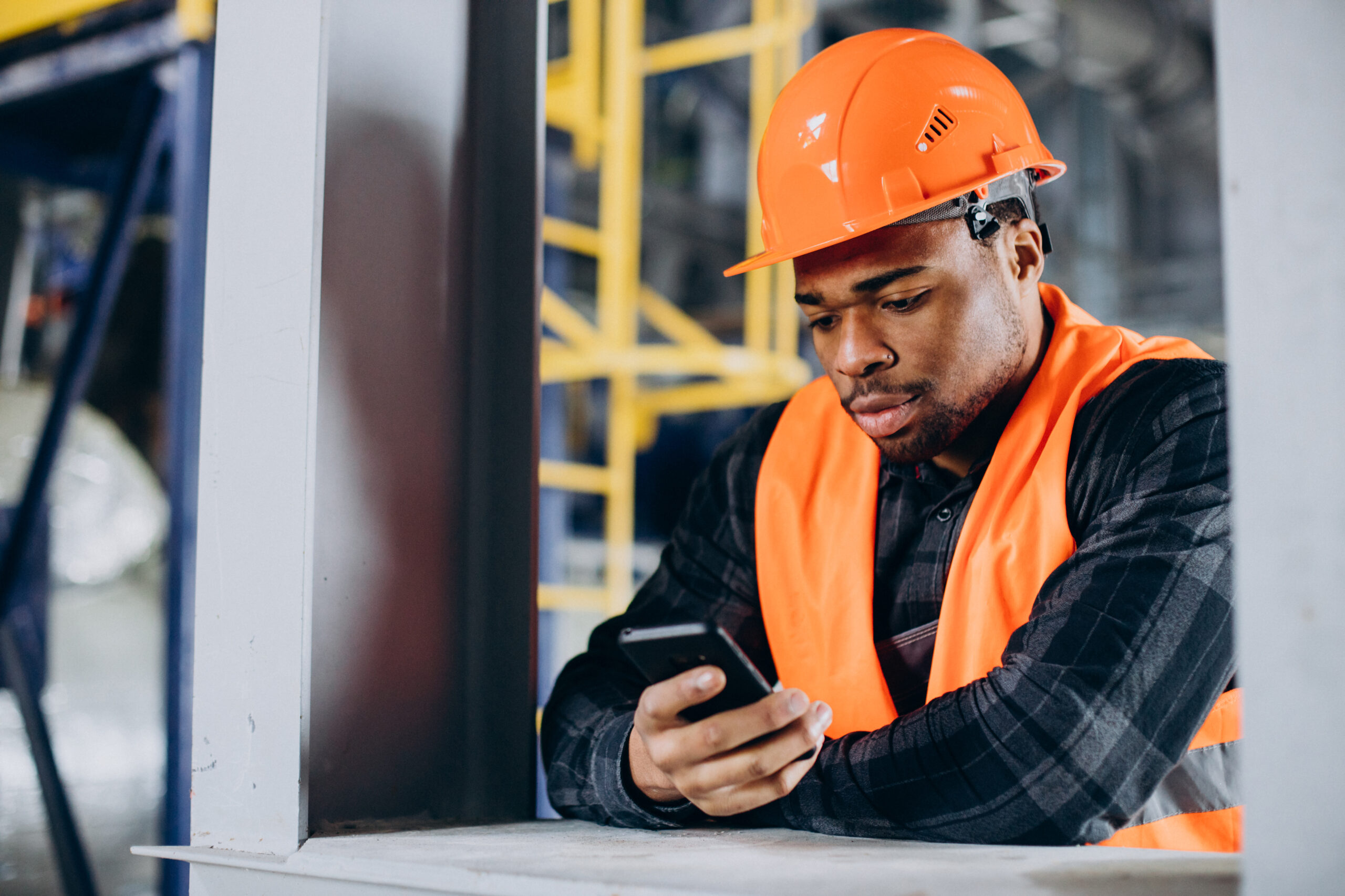 Ouvriers employés non-connectées sur un chantier application intranet